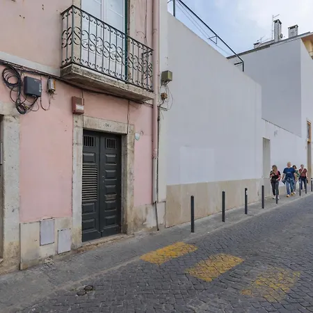 Lejlighed Vintage With Castle View By Lovelystay