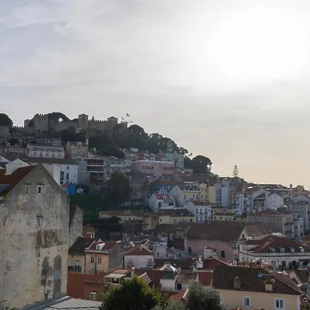 Vintage With Castle View By Lovelystay * Lisboa