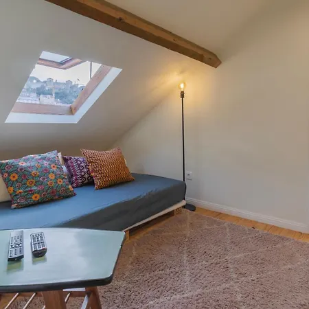 Lejlighed Vintage With Castle View By Lovelystay *