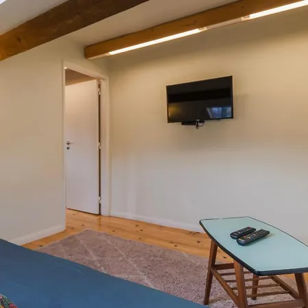 Lejlighed Vintage With Castle View By Lovelystay Lisboa